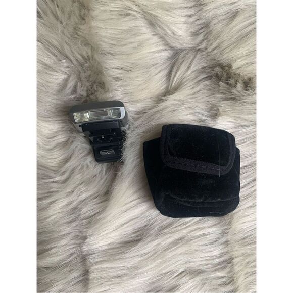 Olympus PEN Mini E-PM2 Digital Camera Including Lens 14-42mm and 40-150mm - Picture 9 of 10